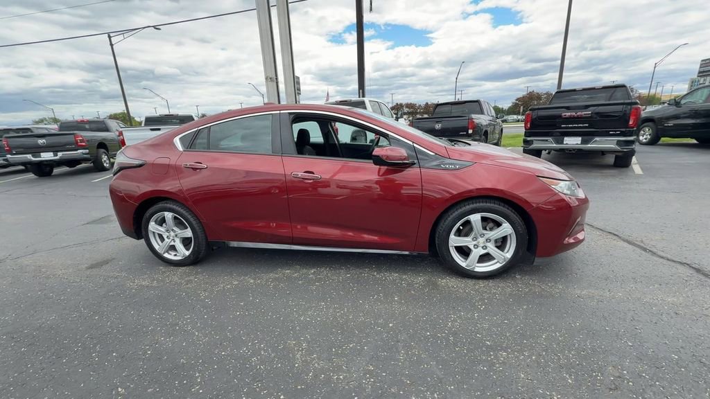 Used 2017 Chevrolet Volt LT FWD image 9