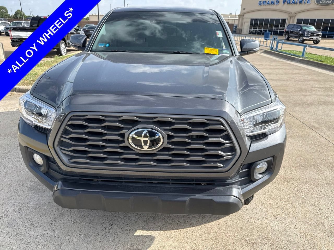 Used 2022 Toyota Tacoma TRD Off-Road AWD/4WD image 2