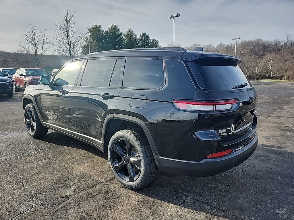 New 2025 Jeep Grand Cherokee L Limited w/ Black Appearance Package image 5