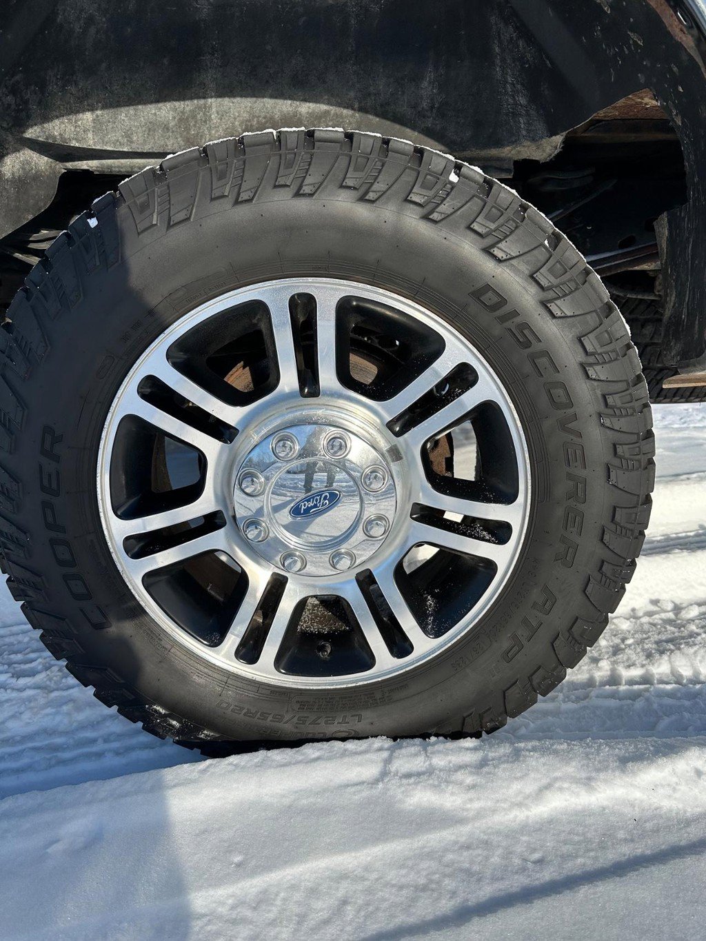 Used 2016 Ford F350 Platinum w/ Platinum Package image 8