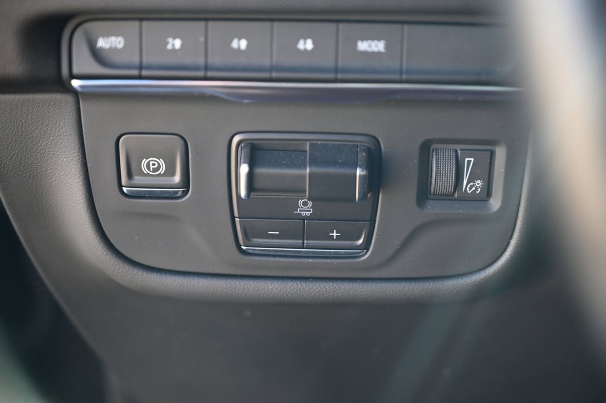 Used 2025 Cadillac Escalade Premium Luxury w/ LPO, Floor Liner Package image 25