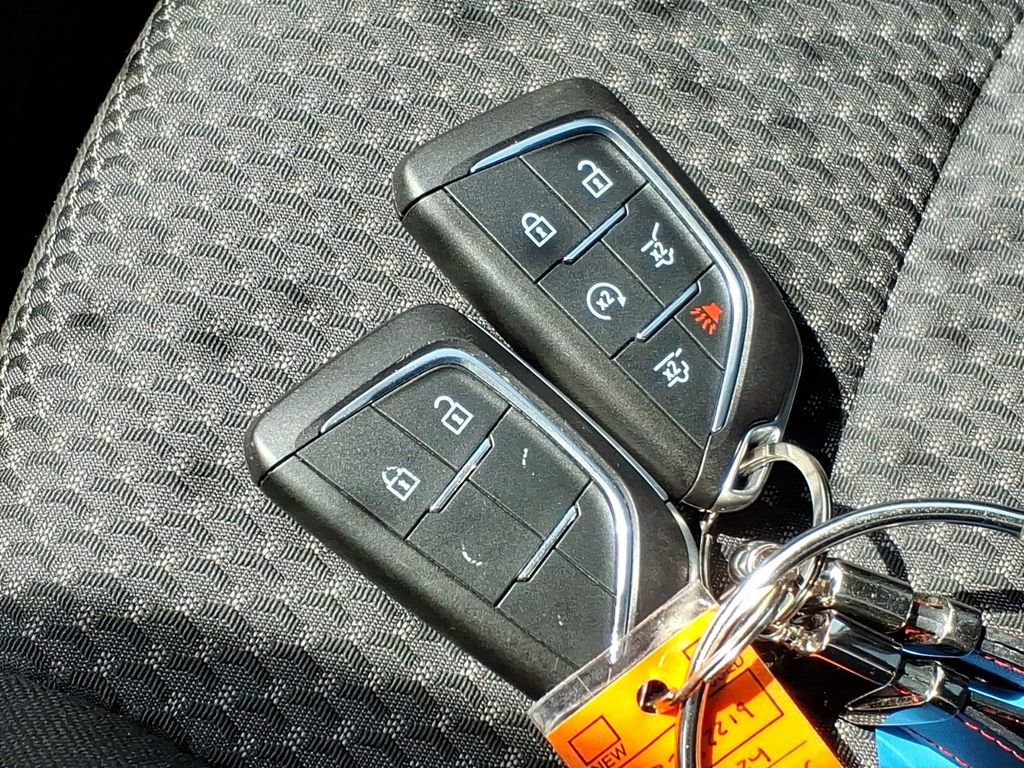 Used 2021 Cadillac Escalade Premium Luxury w/ LPO, Illumination Package AWD/4WD image 34