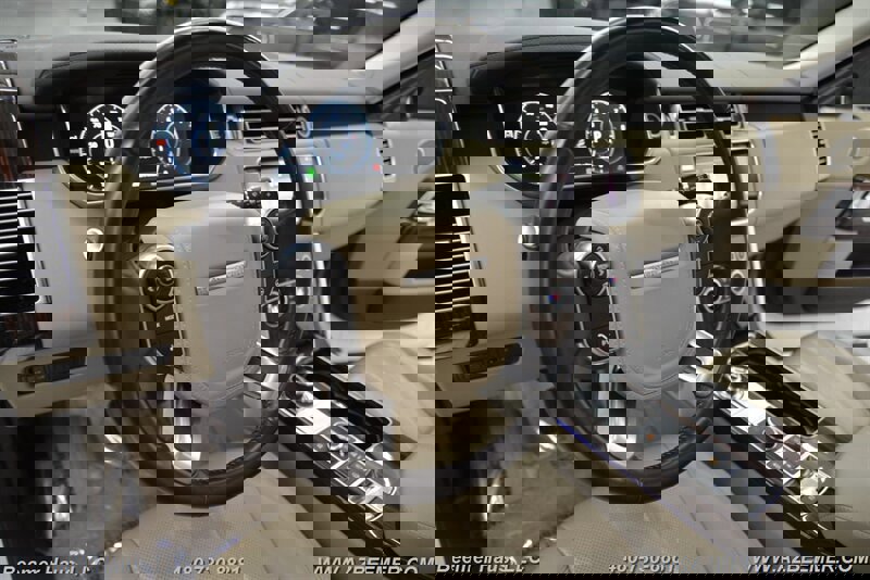 Used 2017 Land Rover Range Rover HSE image 35