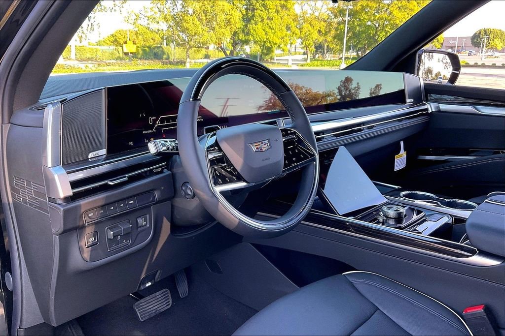 New 2026 Cadillac Escalade ESV Luxury image 9