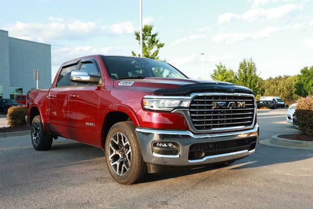Used 2025 RAM 1500 Laramie AWD/4WD image 3