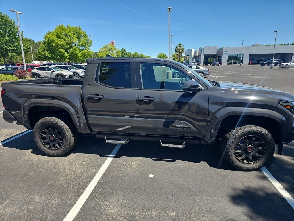 Used 2025 Toyota Tacoma SR5 RWD image 5