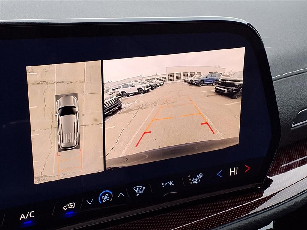 New 2026 Chevrolet Traverse Z71 w/ Driver Confidence Package image 19