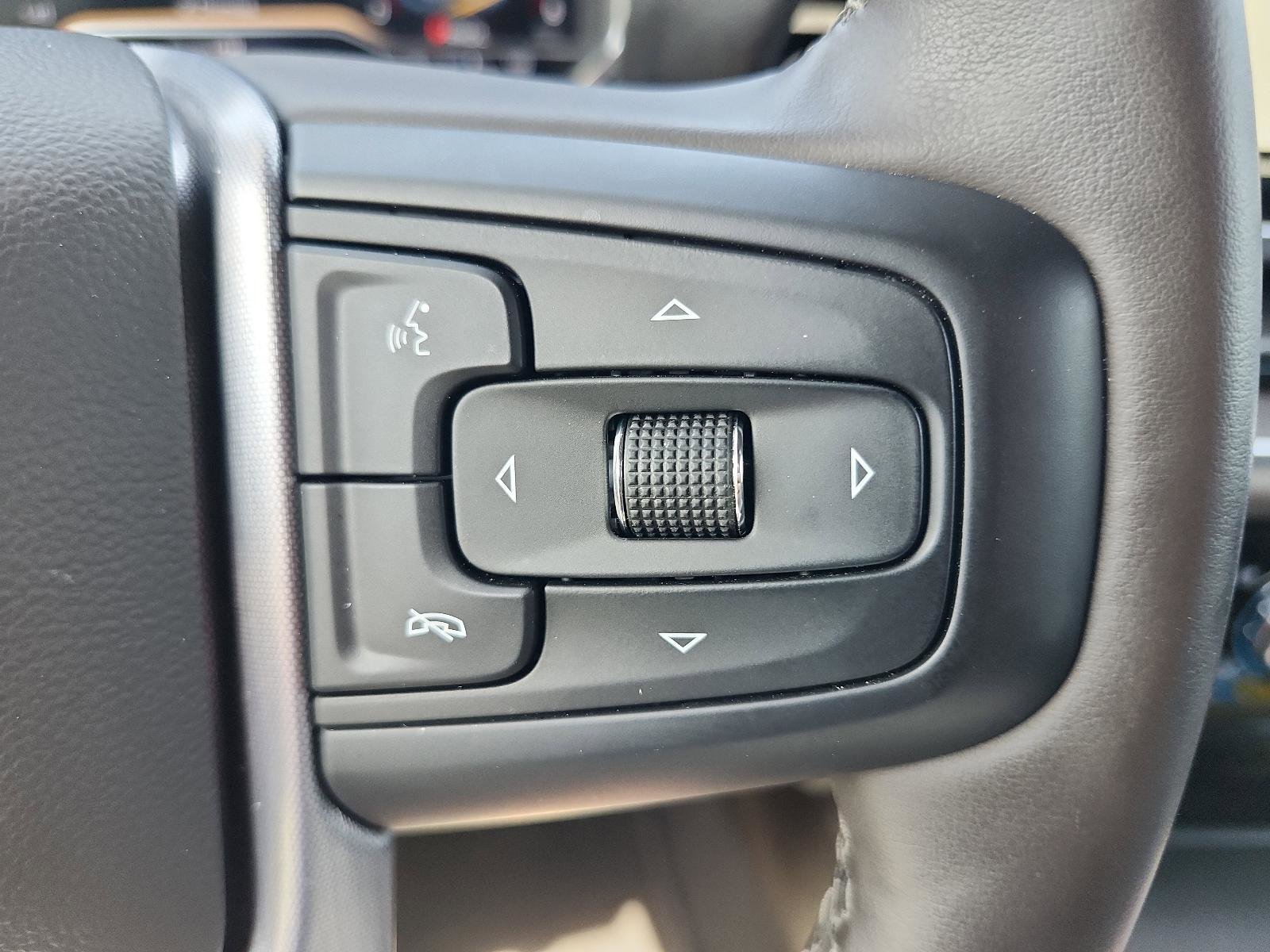 Used 2024 GMC Sierra 3500 SLT w/ SLT Convenience Package image 32