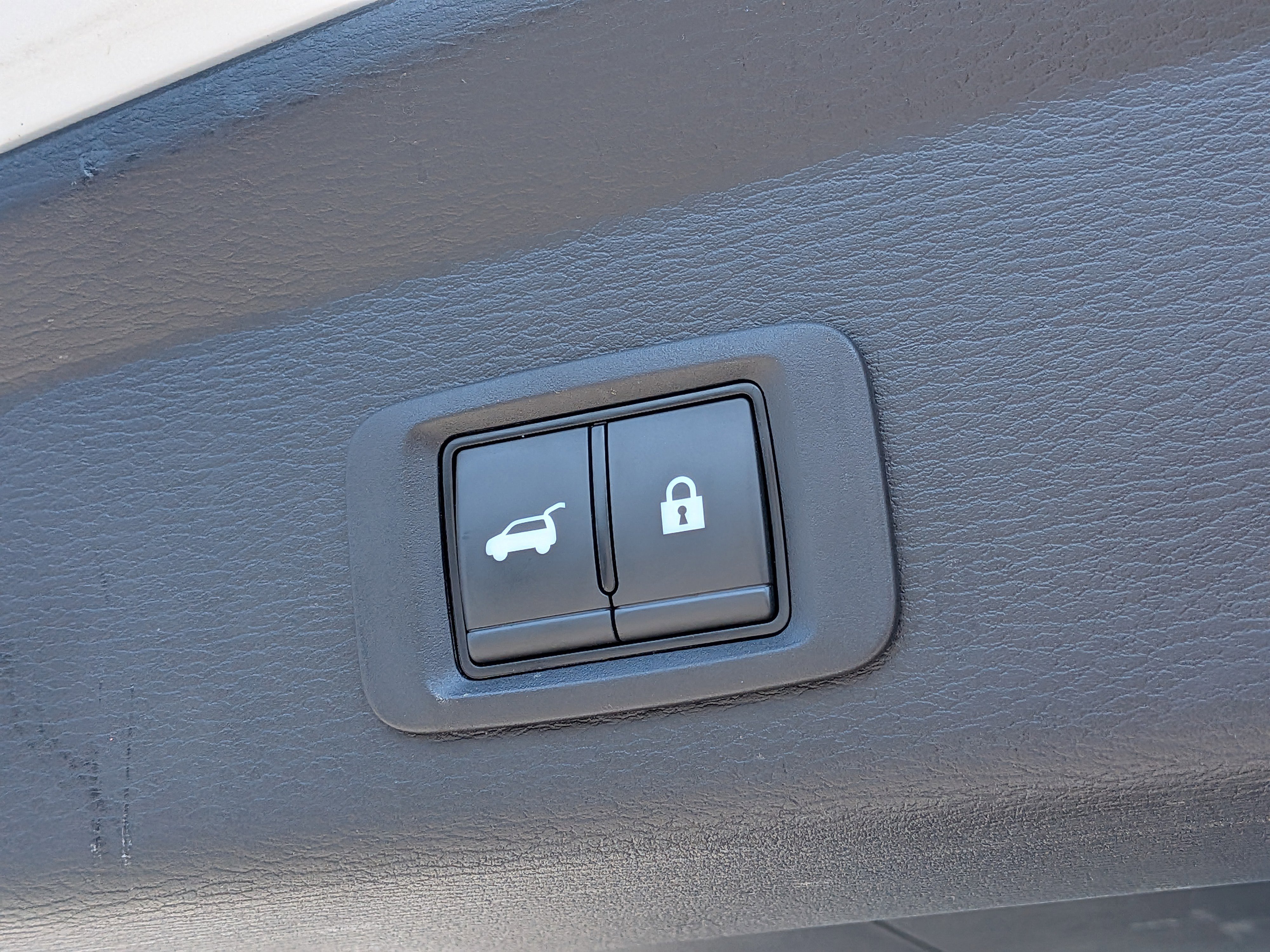 Used 2022 Mitsubishi Outlander SEL image 14