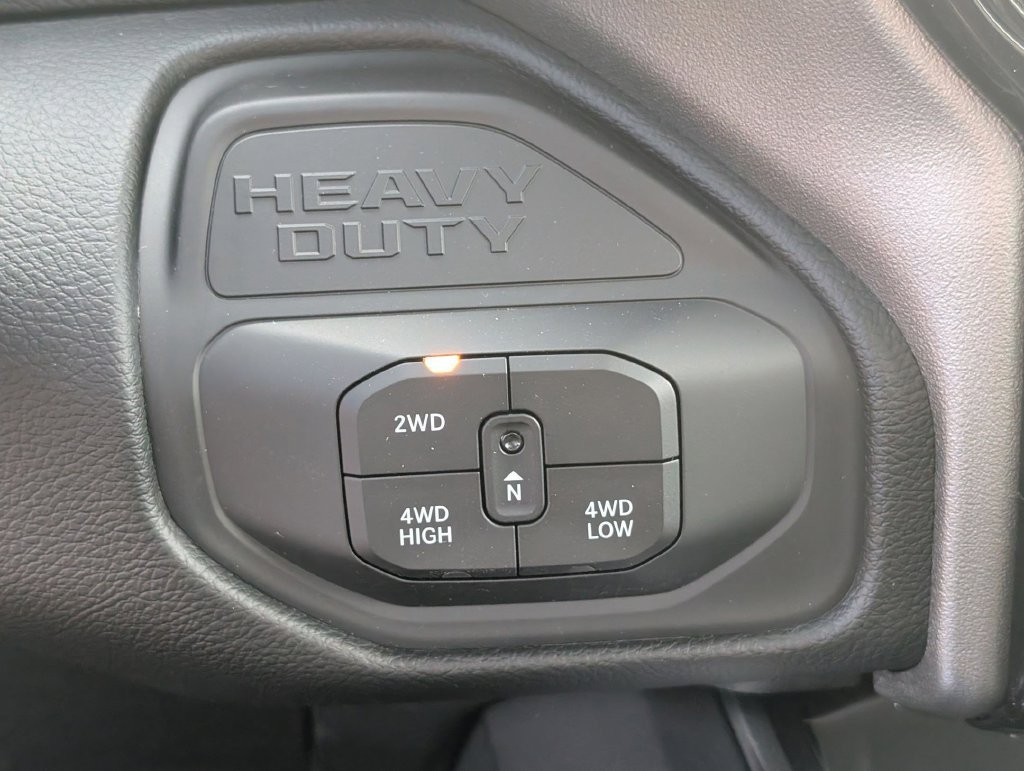 New 2026 RAM 3500 Laramie AWD/4WD image 21