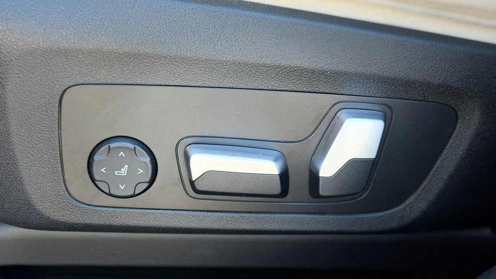 Certified 2023 BMW X3 xDrive30i w/ Convenience Package image 20