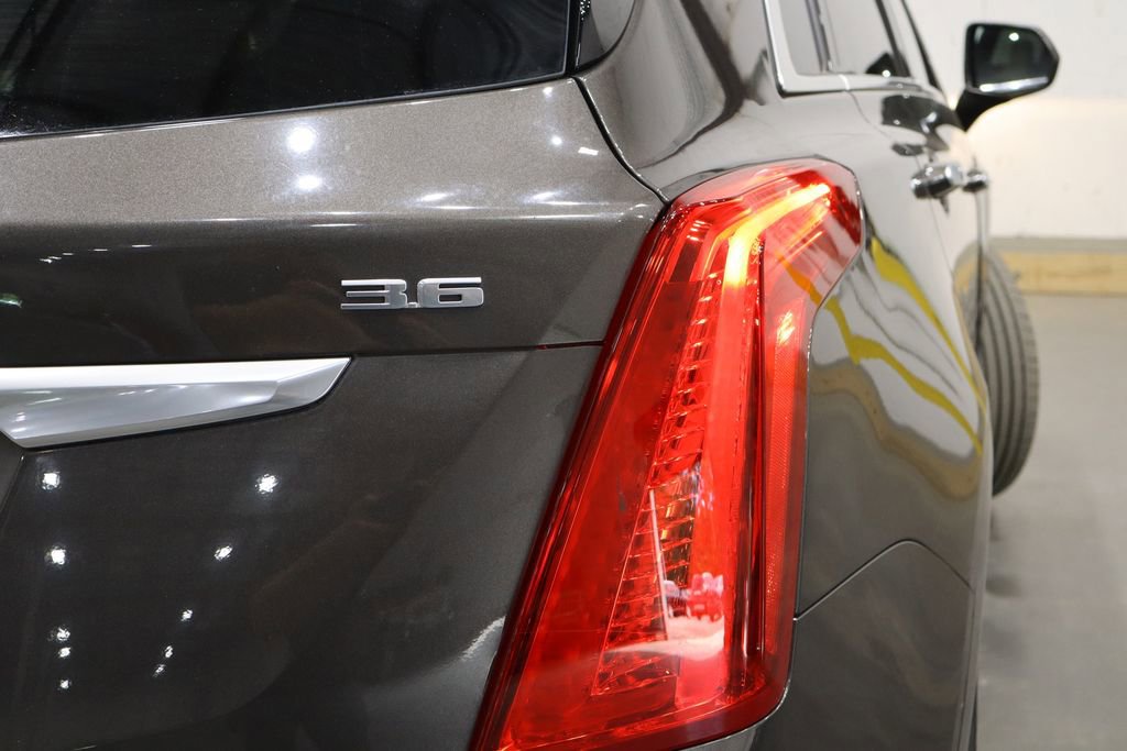 Used 2019 Cadillac XT5 Luxury image 50