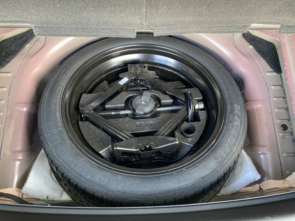 Used 2023 GMC Acadia AT4 w/ Technology Package image 32