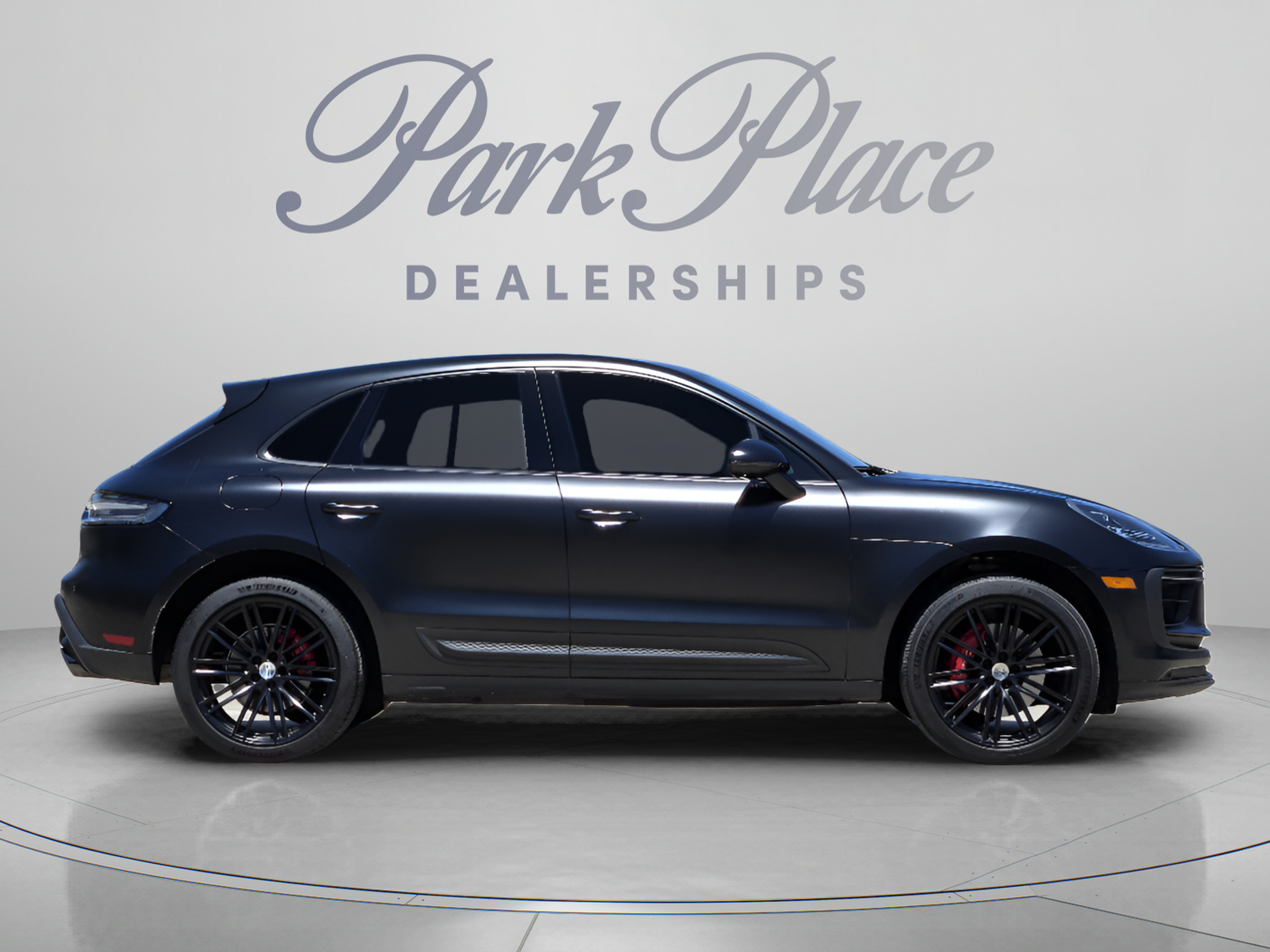Used 2025 Porsche Macan S AWD/4WD image 6