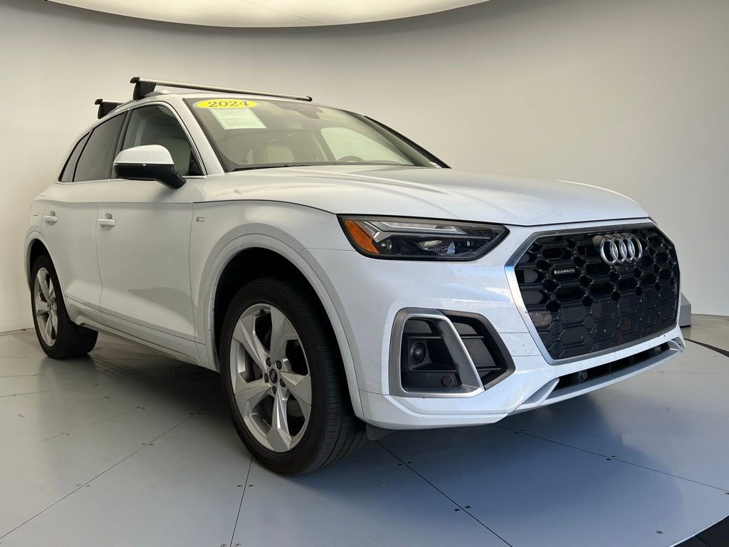 Used 2024 Audi Q5 2.0T Premium Plus w/ Premium Plus Package image 2