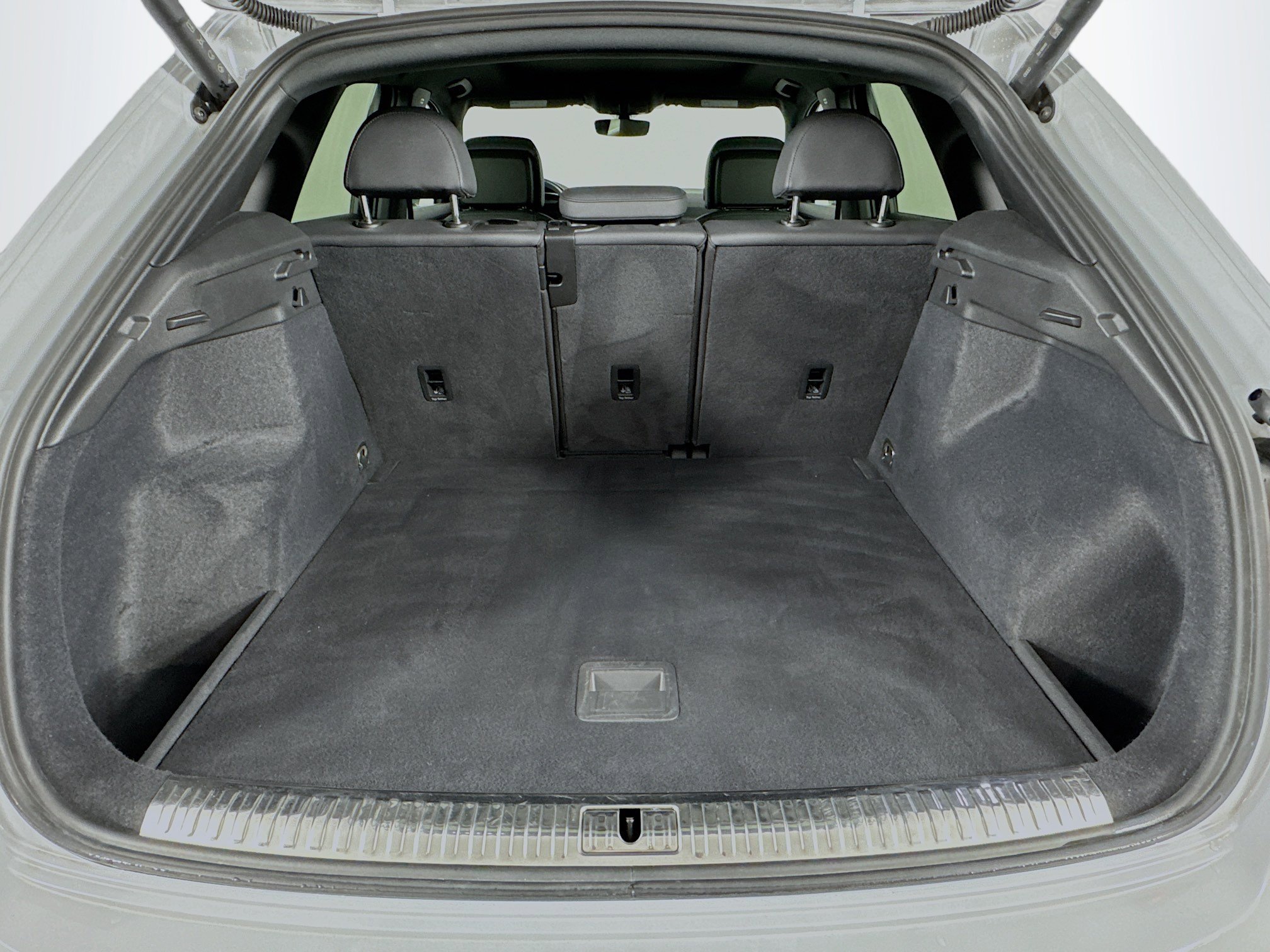 Used 2023 Audi Q3 2.0T Premium image 26