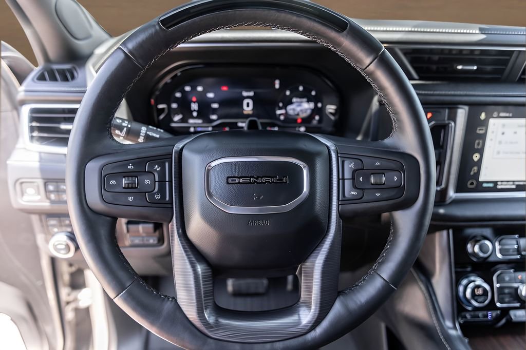 Used 2023 GMC Yukon Denali Ultimate w/ LPO, Floor Liner Package AWD/4WD image 12