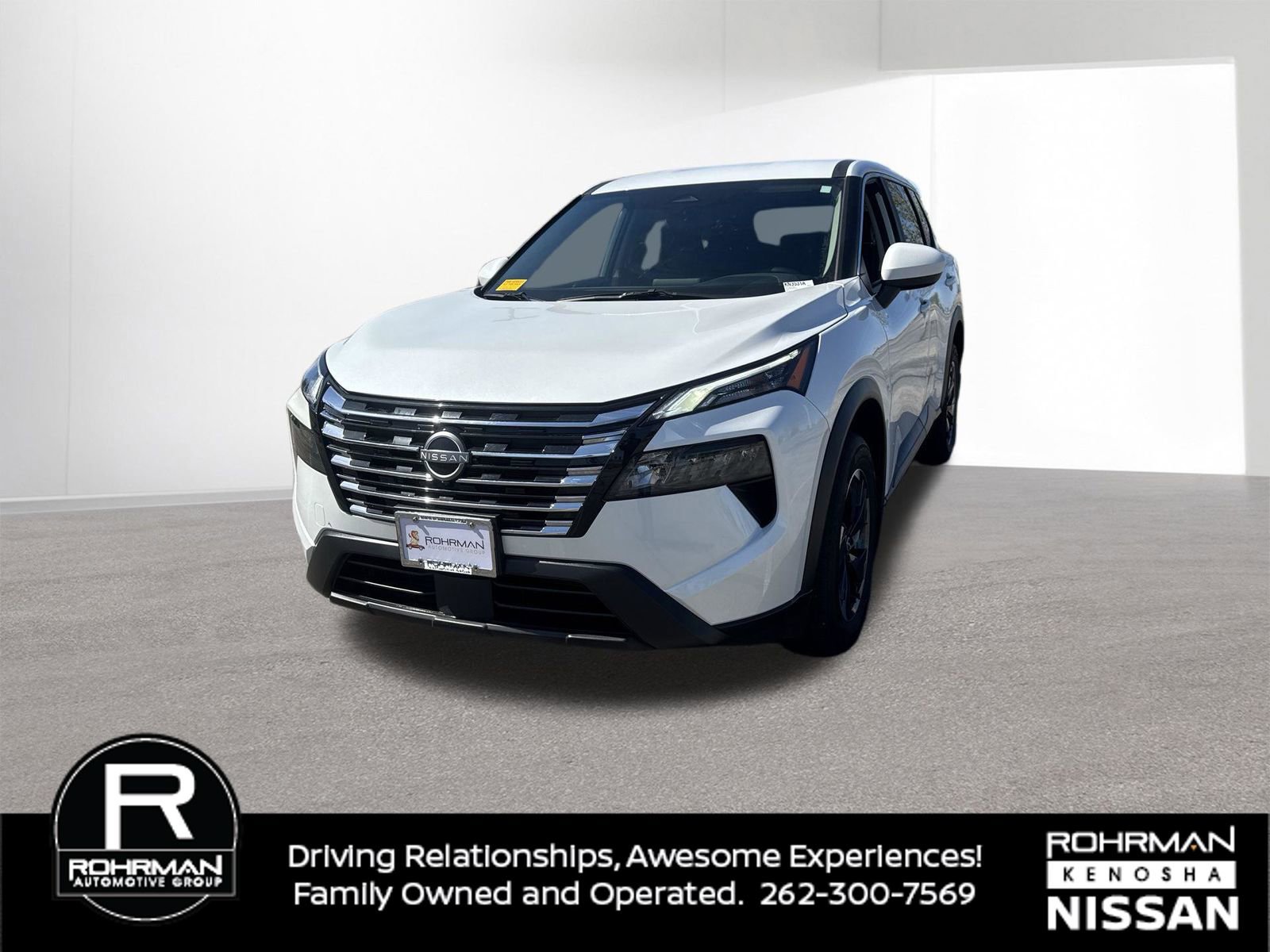 Certified 2025 Nissan Rogue SV AWD/4WD image 2