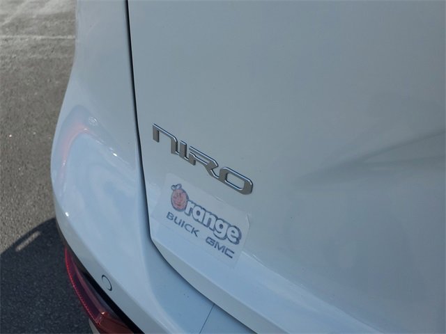 Used 2024 Kia Niro SX Touring image 9