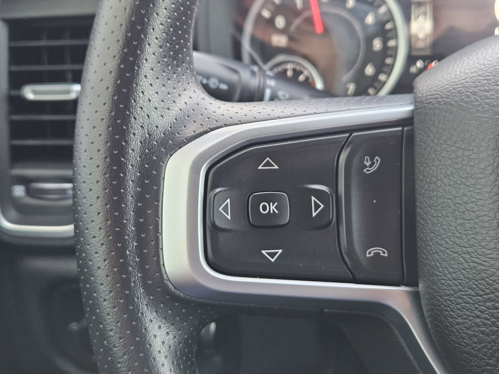 Used 2026 RAM 1500 Express AWD/4WD image 26