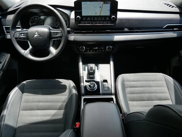 Used 2024 Mitsubishi Outlander SE AWD/4WD image 8
