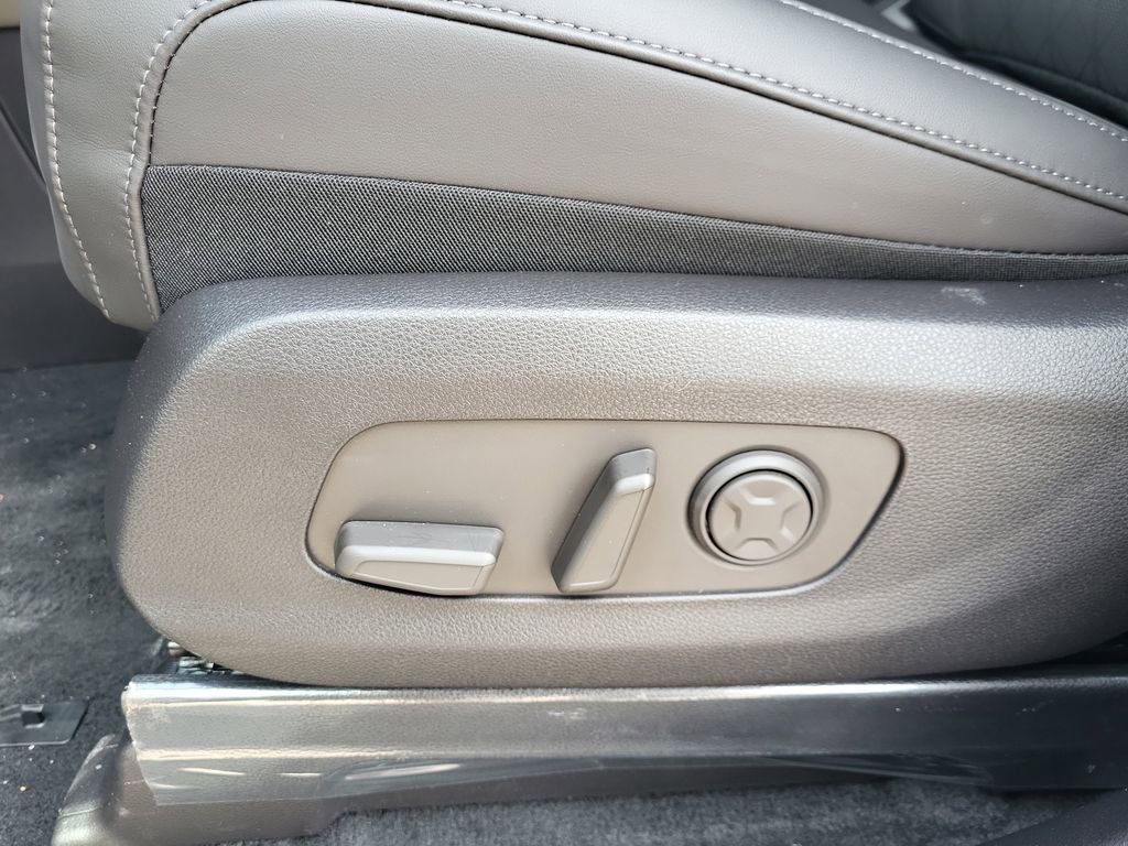 New 2026 Kia Carnival EX image 8