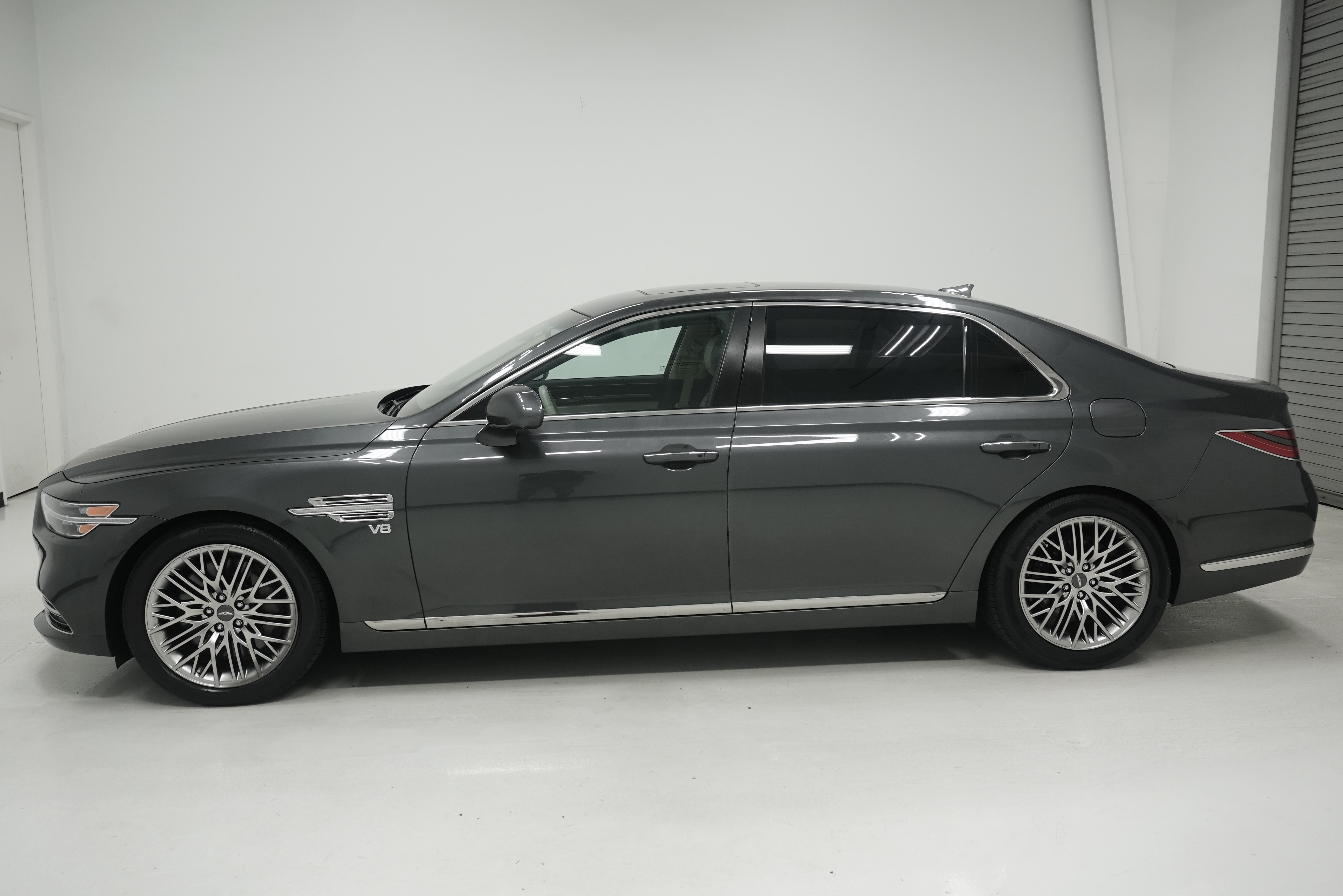 Used 2021 Genesis G90 5.0 Ultimate RWD image 7