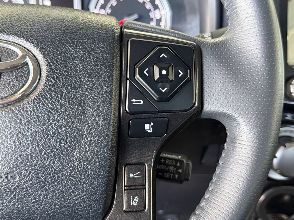 Certified 2021 Toyota 4Runner TRD Off-Road Premium w/ Moonroof Package AWD/4WD image 27