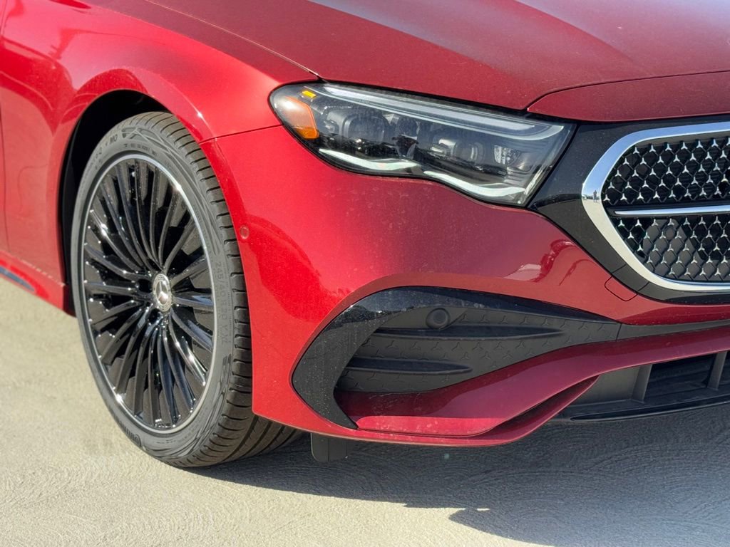 Used 2024 Mercedes-Benz E 350 4MATIC Sedan image 3