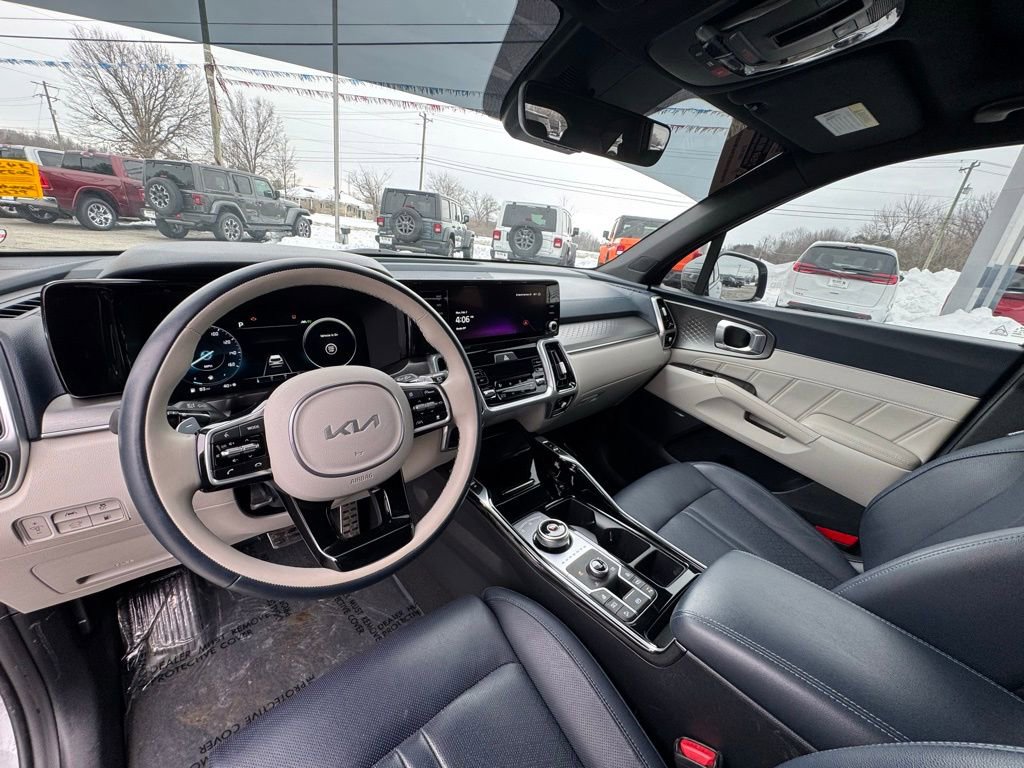 Used 2023 Kia Sorento SX Prestige image 19