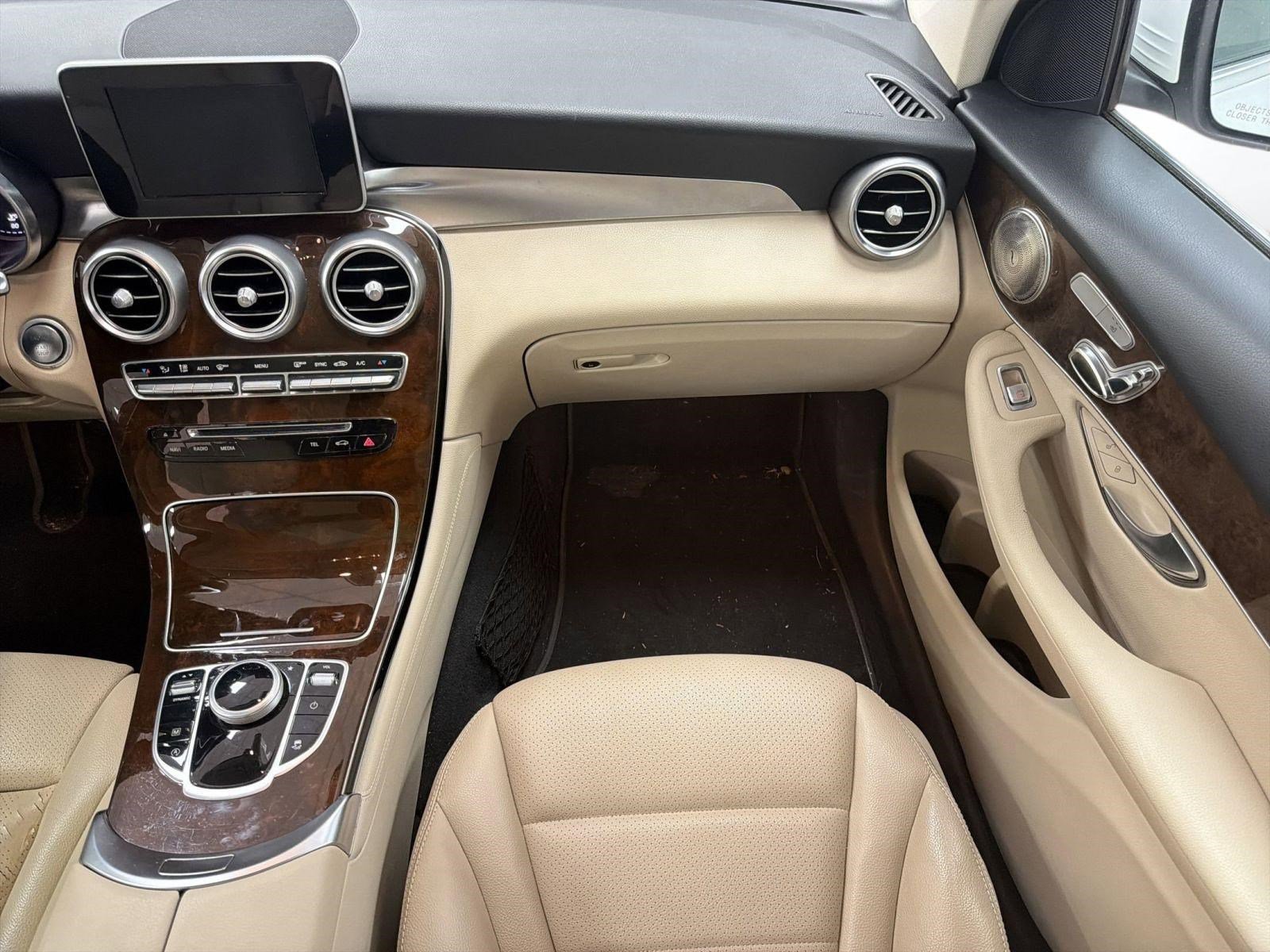 Used 2017 Mercedes-Benz GLC 300 4MATIC image 29