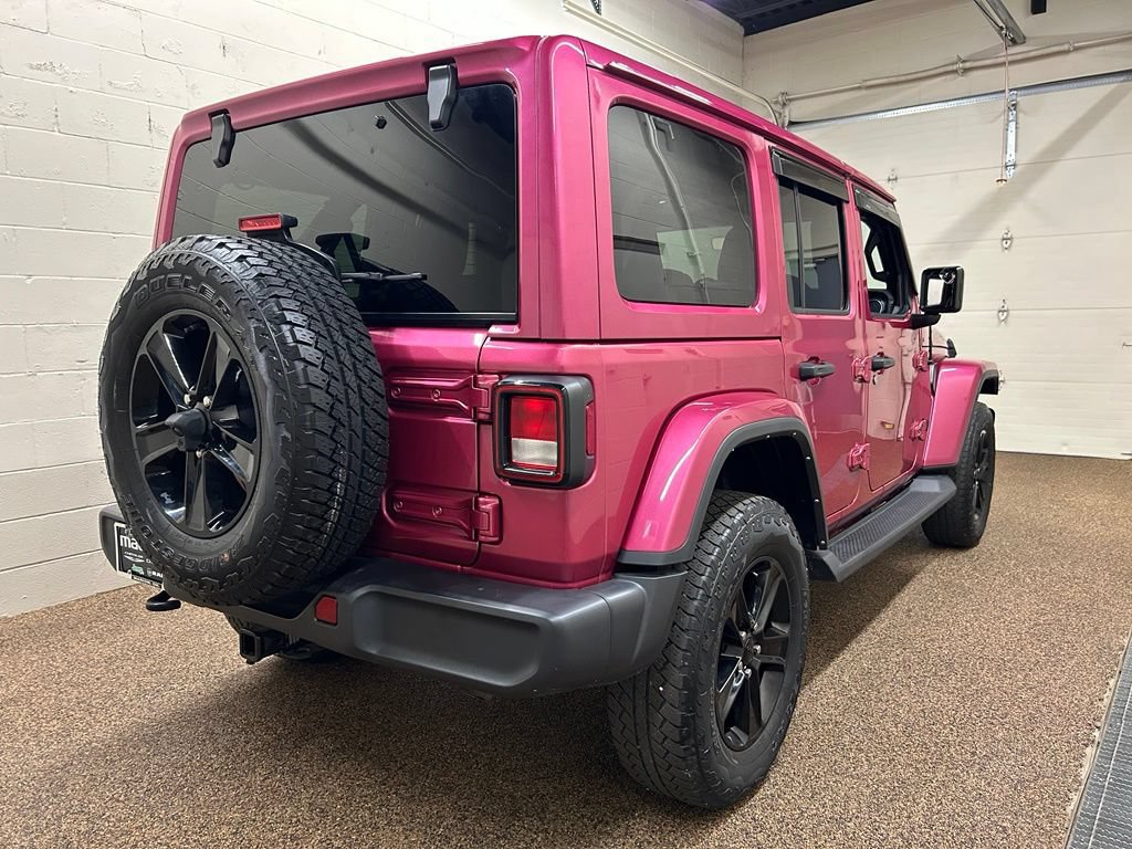 Used 2022 Jeep Wrangler Unlimited Sahara AWD/4WD image 2