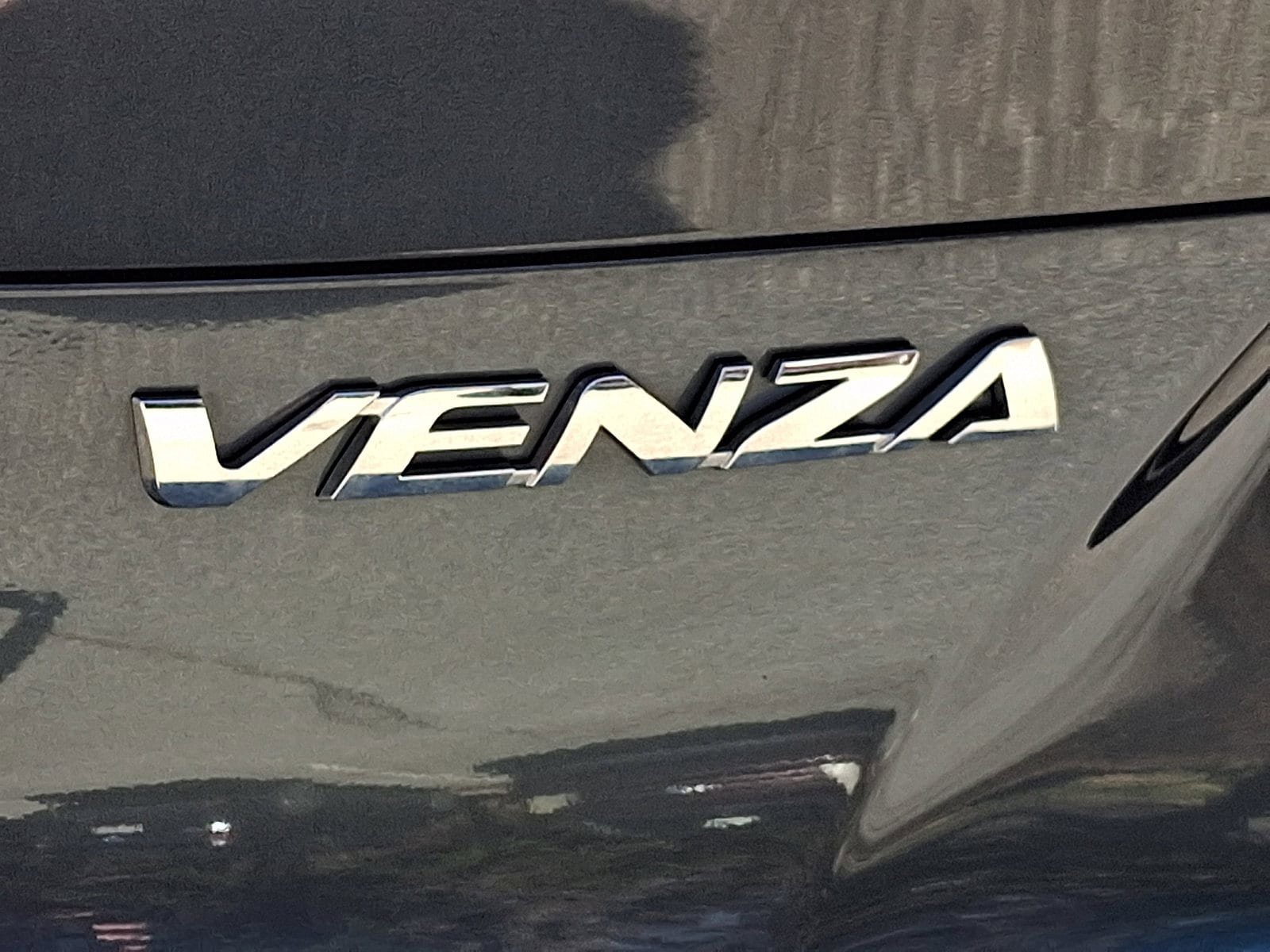Certified 2021 Toyota Venza LE image 25