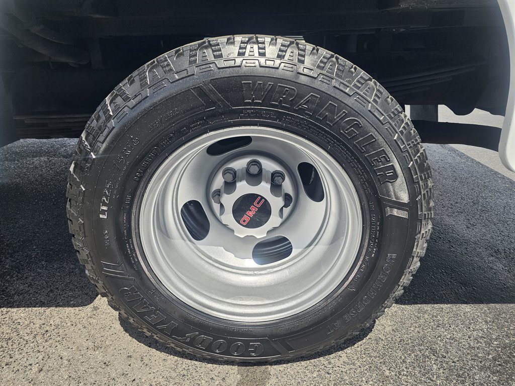 Used 2018 GMC Savana 3500 w/ Power Convenience Package RWD image 14