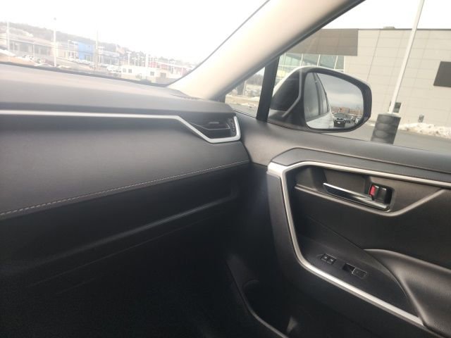 Certified 2024 Toyota RAV4 XLE w/ Convenience Package image 32