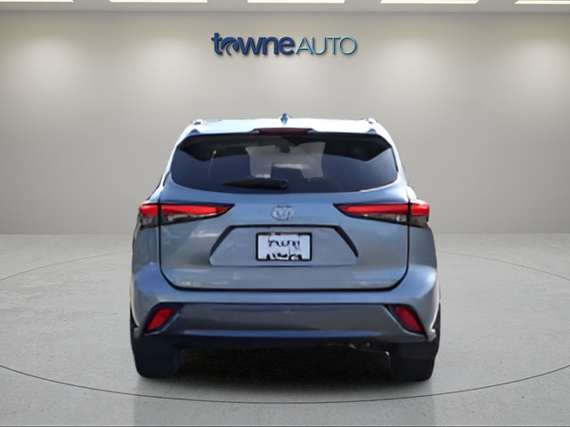 Used 2022 Toyota Highlander Limited AWD/4WD image 4