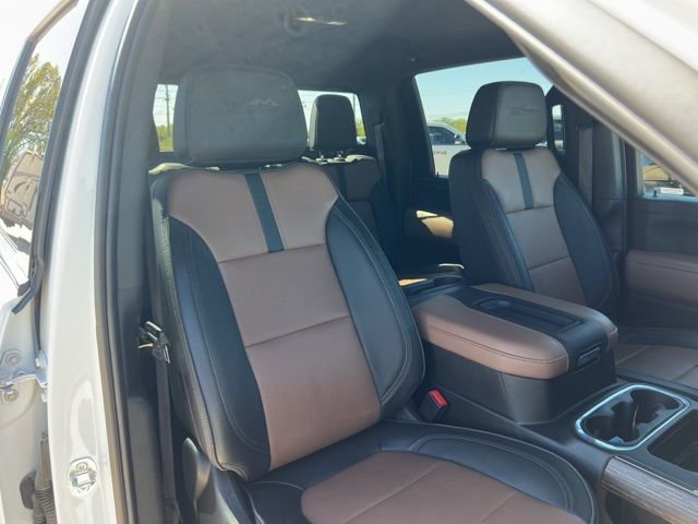 Used 2022 Chevrolet Silverado 2500 High Country w/ Safety Package II image 38