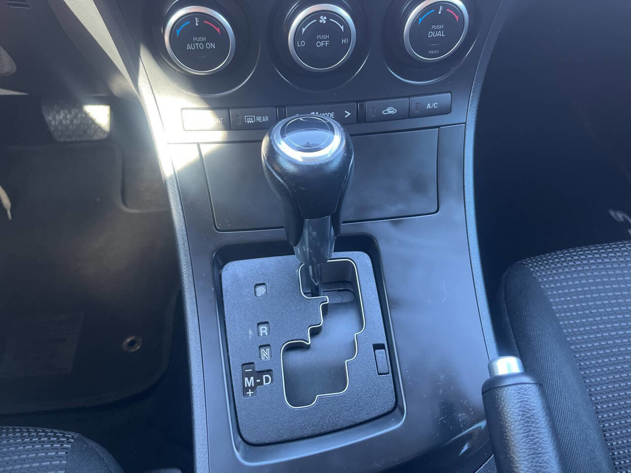 Used 2013 MAZDA MAZDA3 i Touring image 17