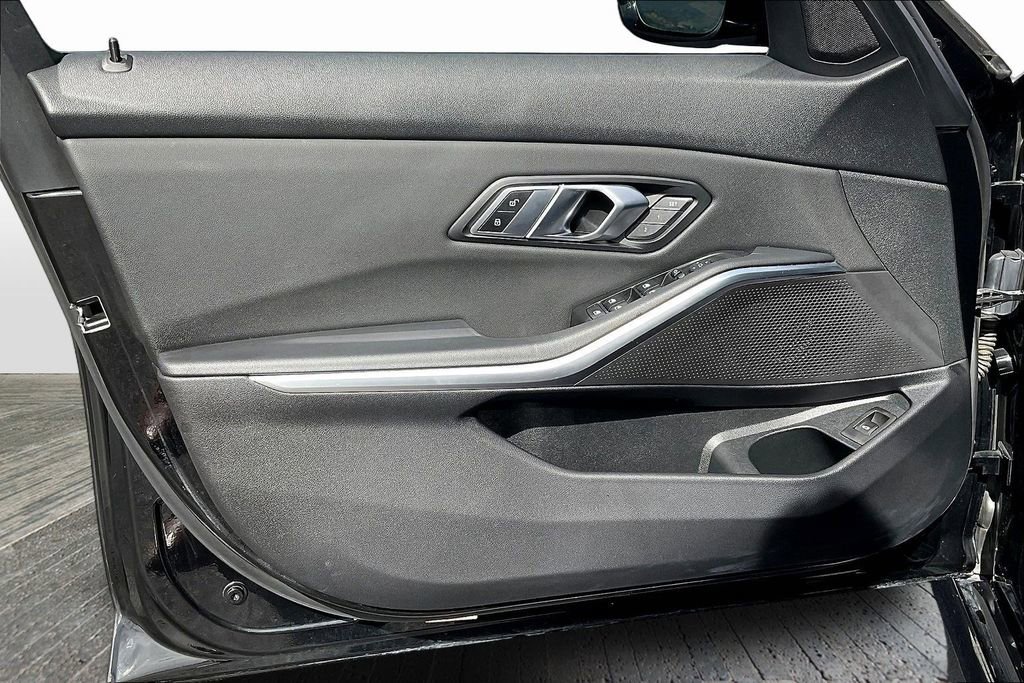 Used 2019 BMW 330i xDrive Sedan w/ Convenience Package image 20