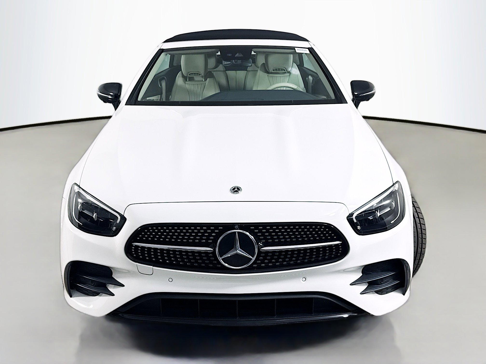 Used 2022 Mercedes-Benz E 450 Cabriolet image 2