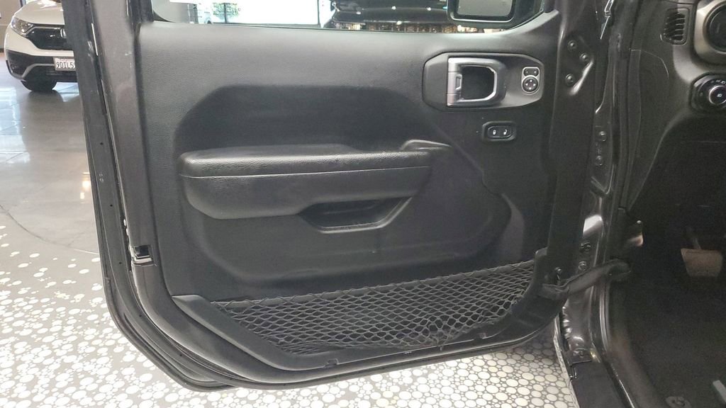 Used 2022 Jeep Wrangler Sport AWD/4WD image 17