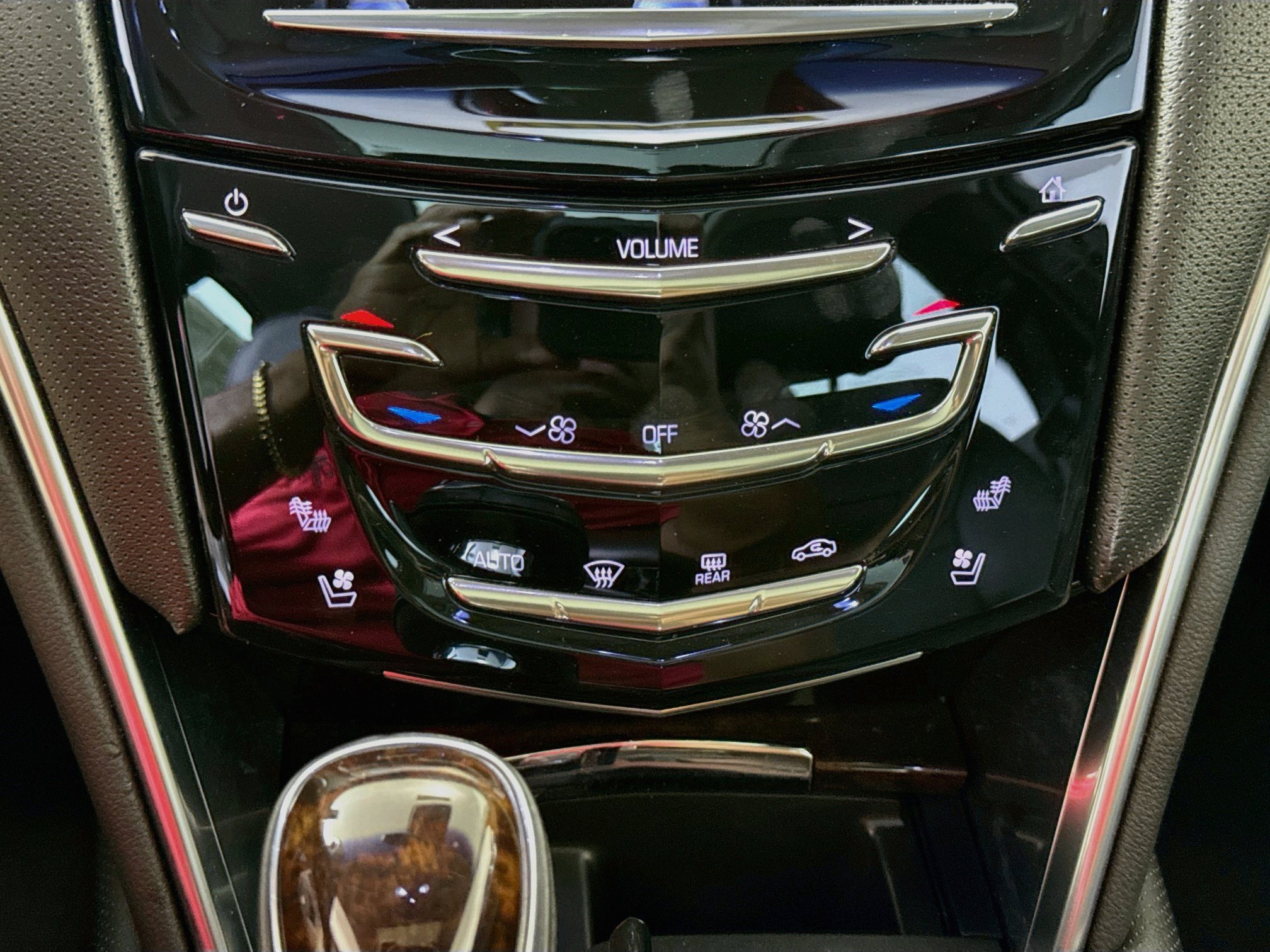 Used 2013 Cadillac XTS Luxury w/ Driver Awareness Package FWD image 16