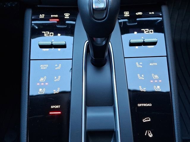 Certified 2026 Porsche Macan AWD/4WD image 21