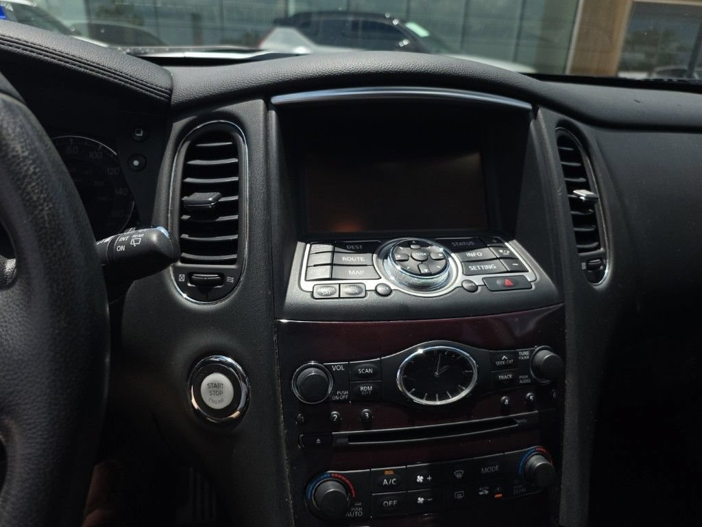 Used 2017 INFINITI QX50 2WD w/ Technology Package image 5