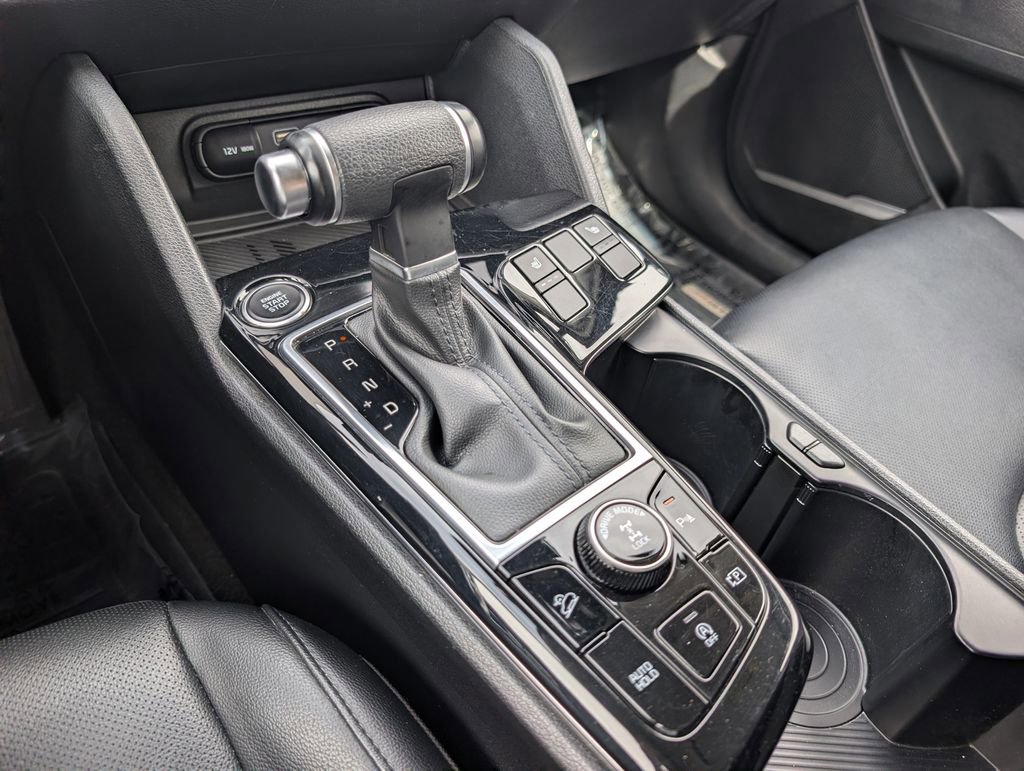 Certified 2024 Kia Sportage EX image 30