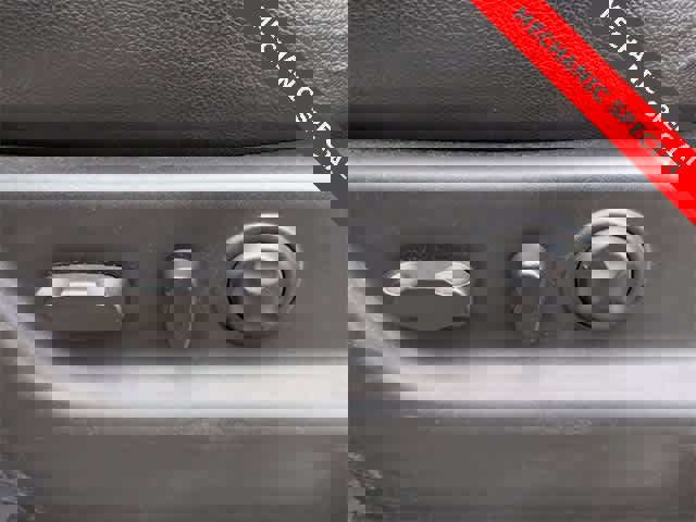 Used 2013 Chevrolet Avalanche LTZ image 17