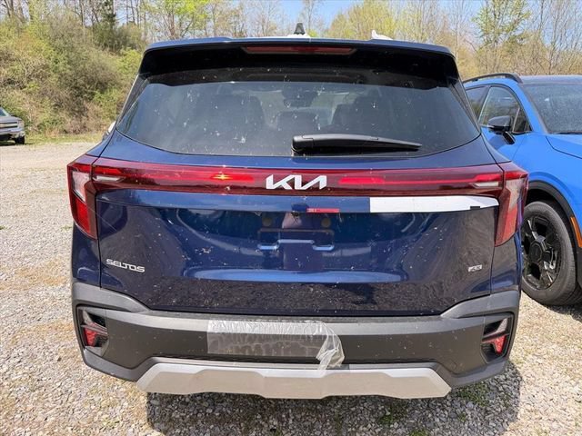 New 2026 Kia Seltos LX FWD image 19
