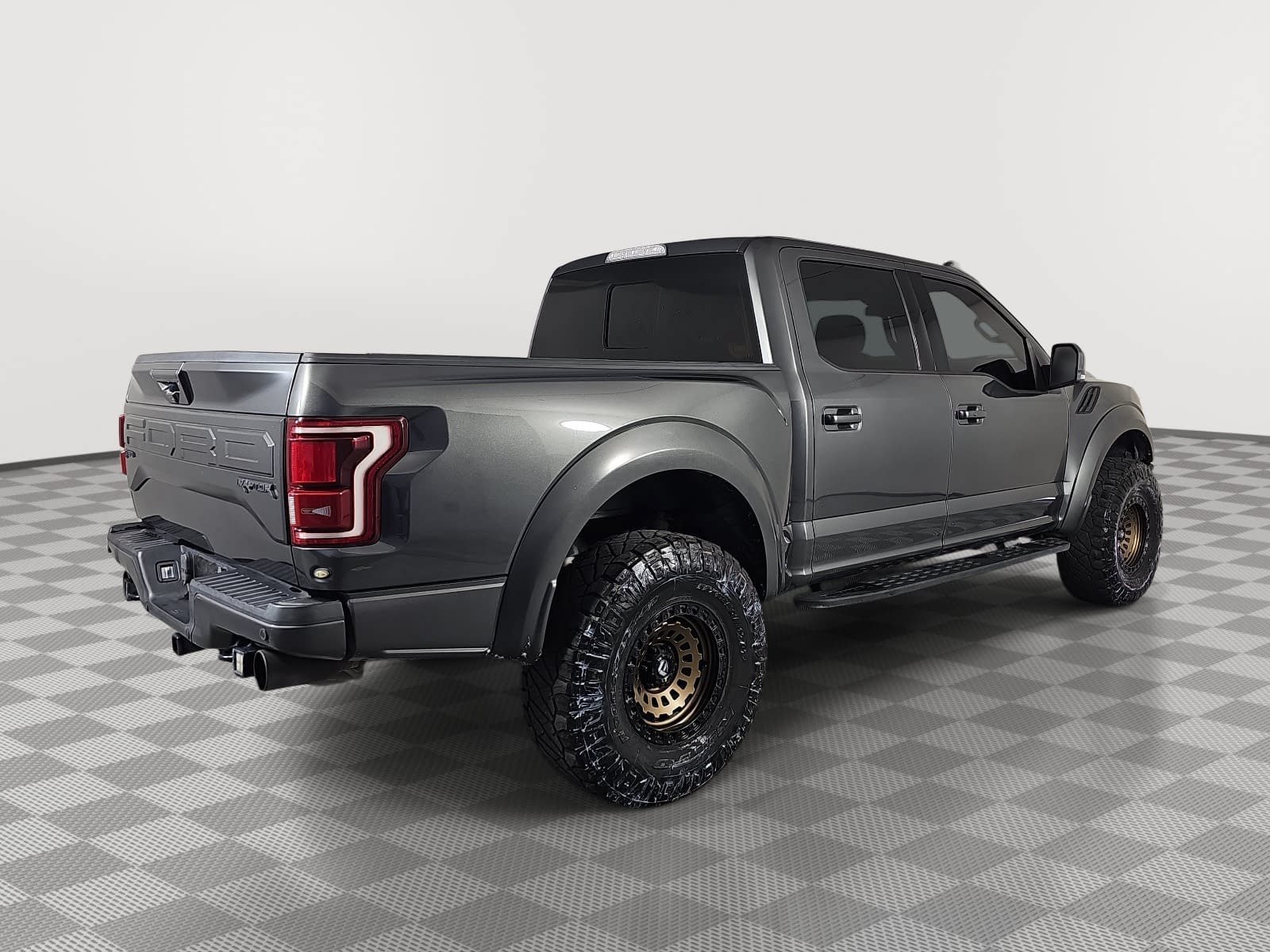 Used 2018 Ford F150 Raptor w/ Equipment Group 802A Luxury AWD/4WD image 8