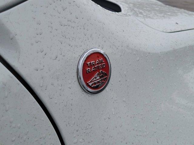 Used 2017 Jeep Renegade Trailhawk image 6