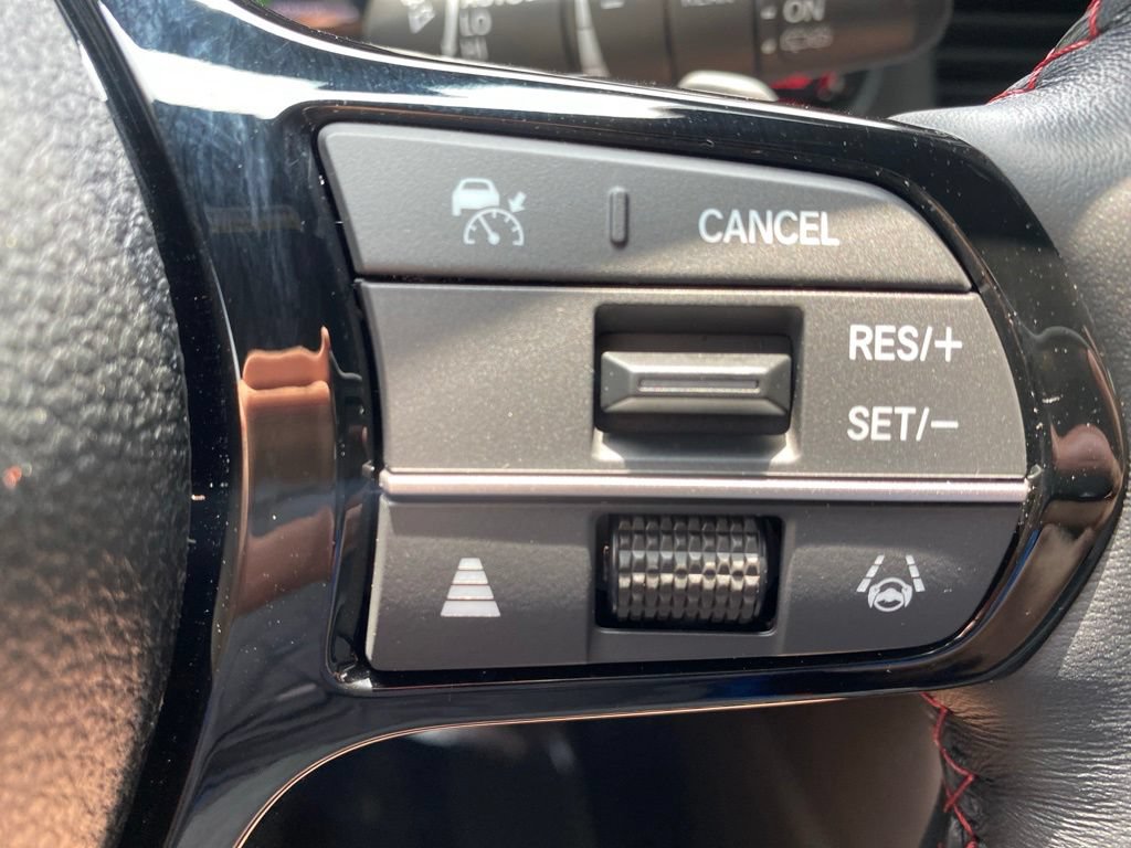 Used 2025 Honda Pilot Black Edition image 27